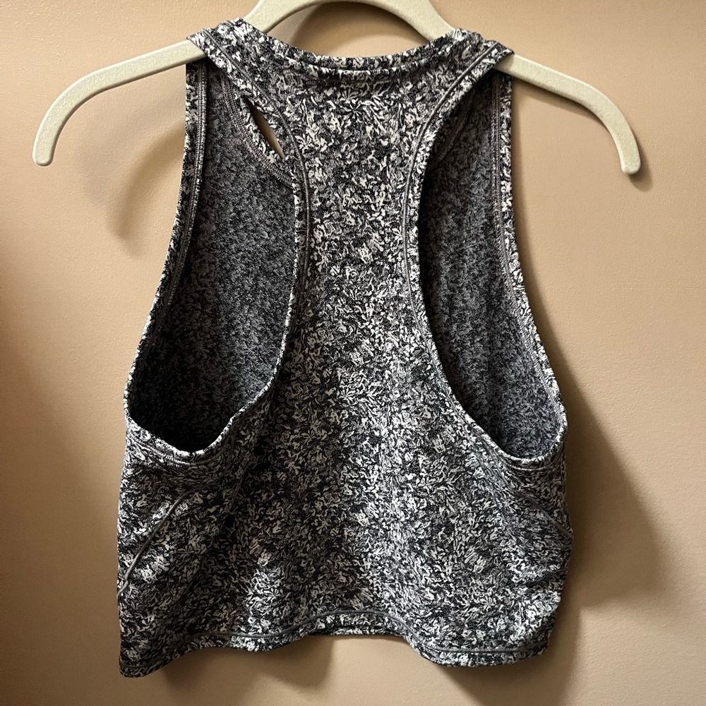 Athleta Shanti High-Neck Crop - M - Picture 4 of 6